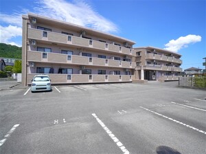 エスポワール鏡山外観写真
