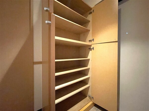 居室(シューズＢＯＸ)