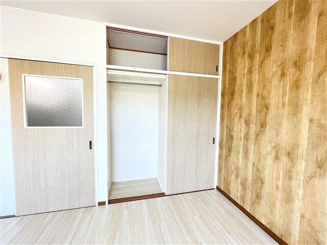 物件内観写真12　(収納)