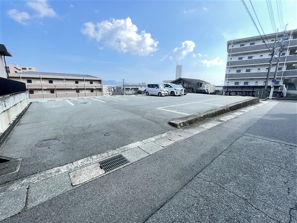 外観(駐車場)