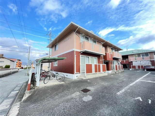 Y’SアパートメントA