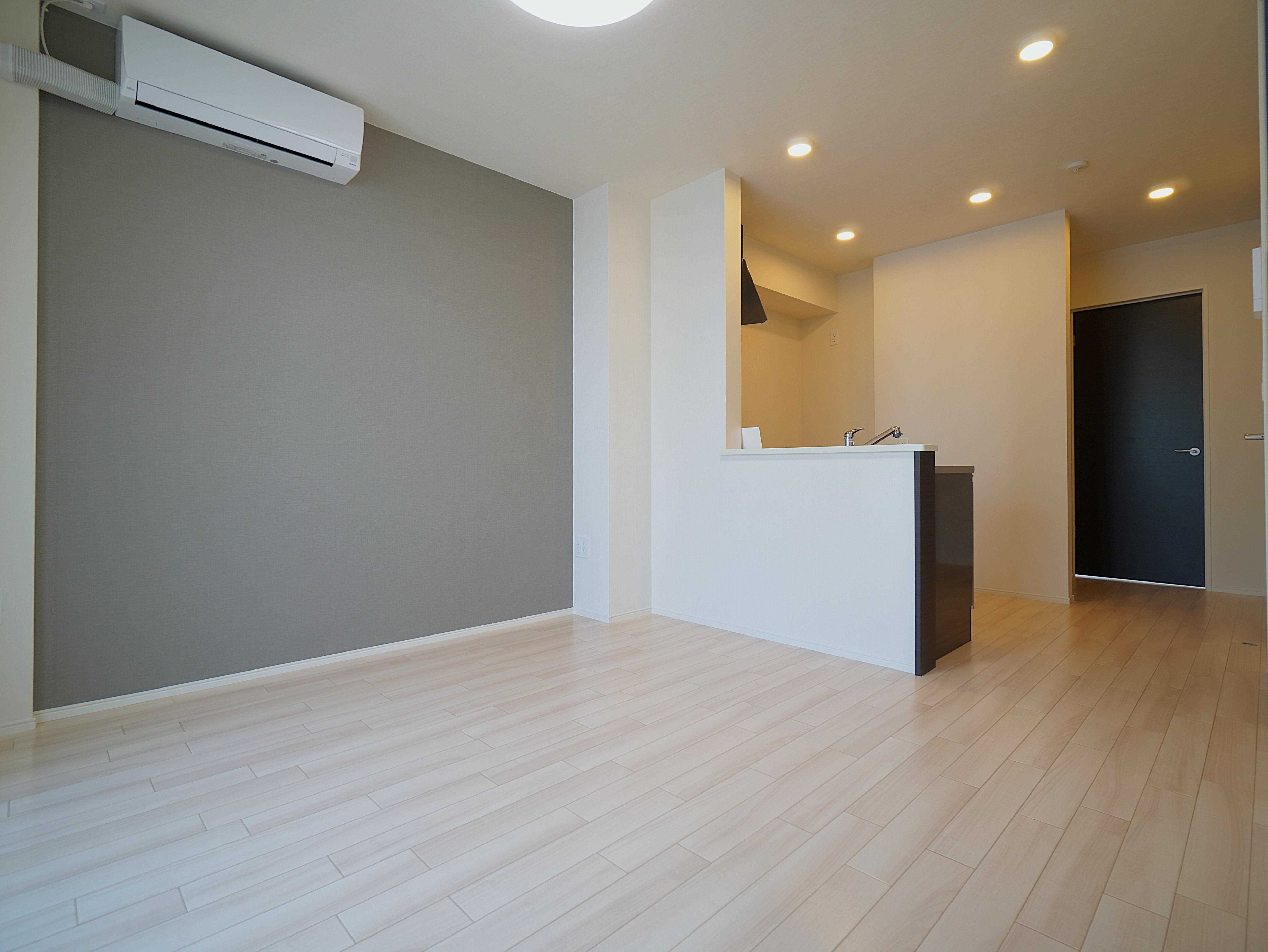 物件内観写真8　(リビングスペース)