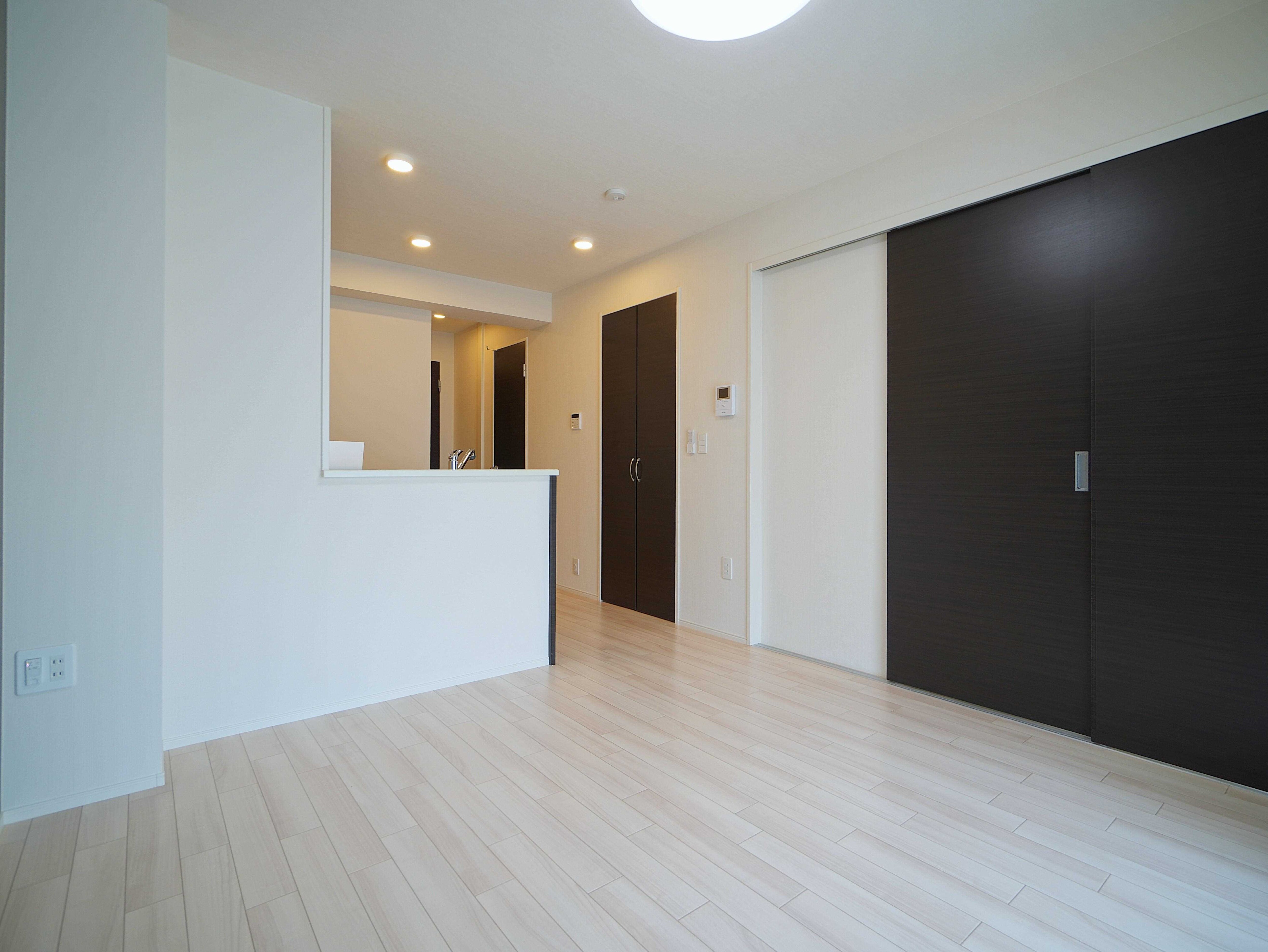 物件内観写真9　(リビングスペース)