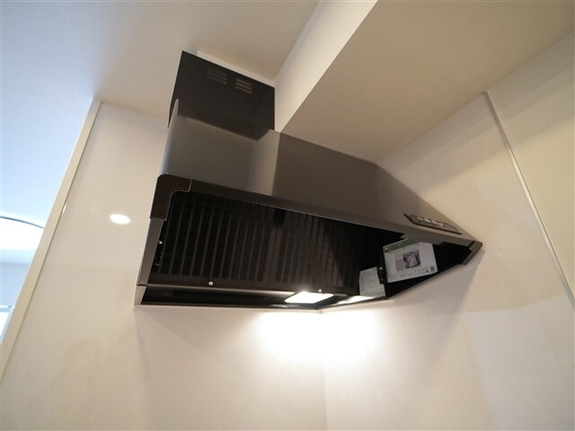 物件内観写真12　(換気扇)