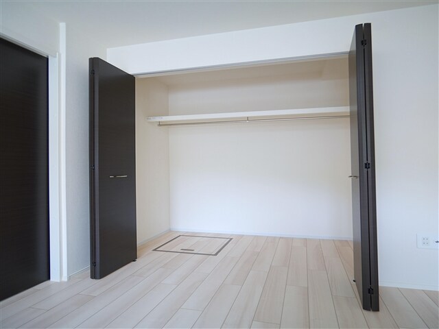 物件内観写真14　(収納スペース)