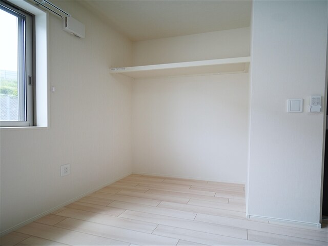 物件内観写真15　(収納スペース)