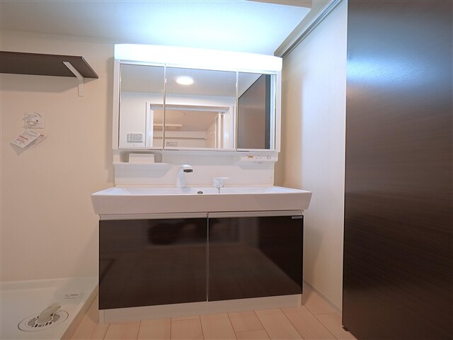 物件内観写真17　(独立洗面台)