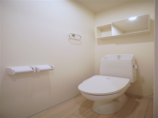 物件内観写真18　(トイレスペース)