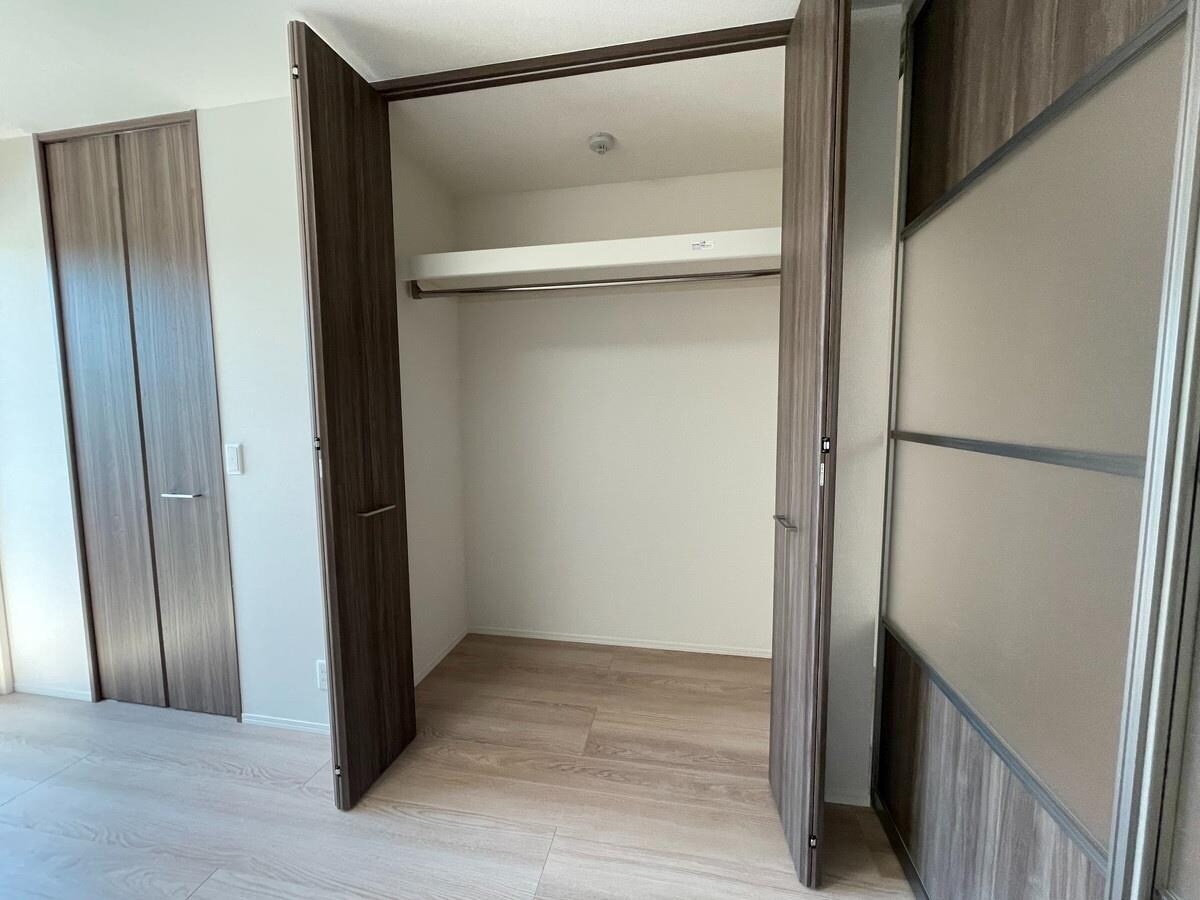 物件内観写真13　(クローゼット)