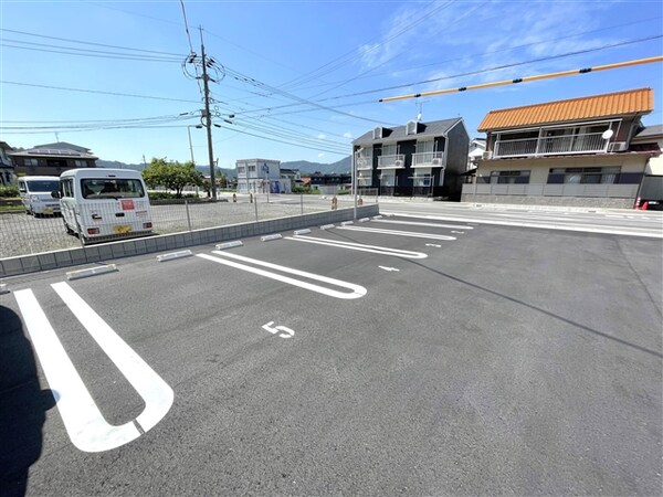 外観(駐車場)