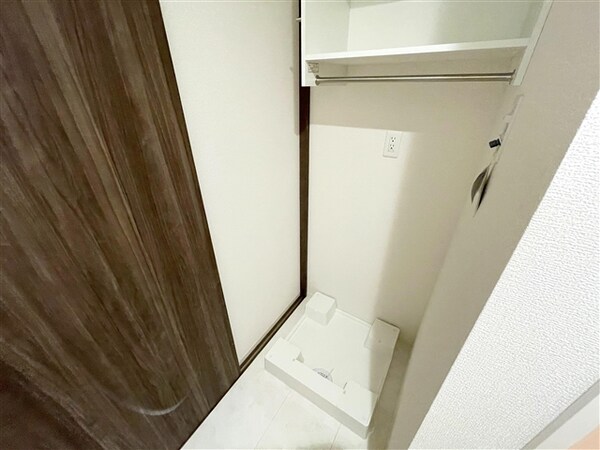 居室(洗濯機置場)