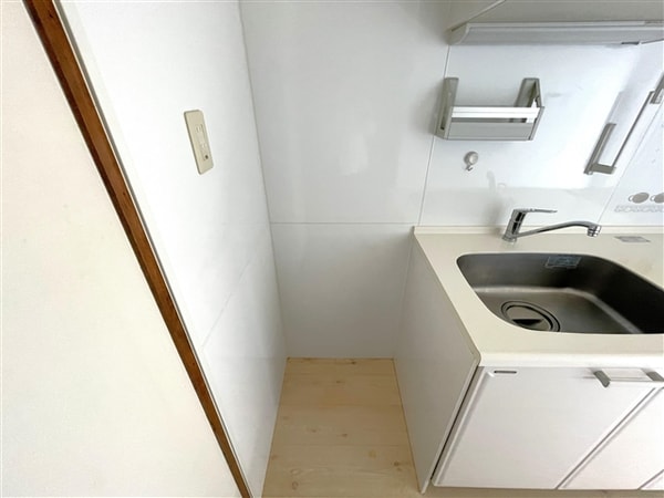 居室(冷蔵庫置場)