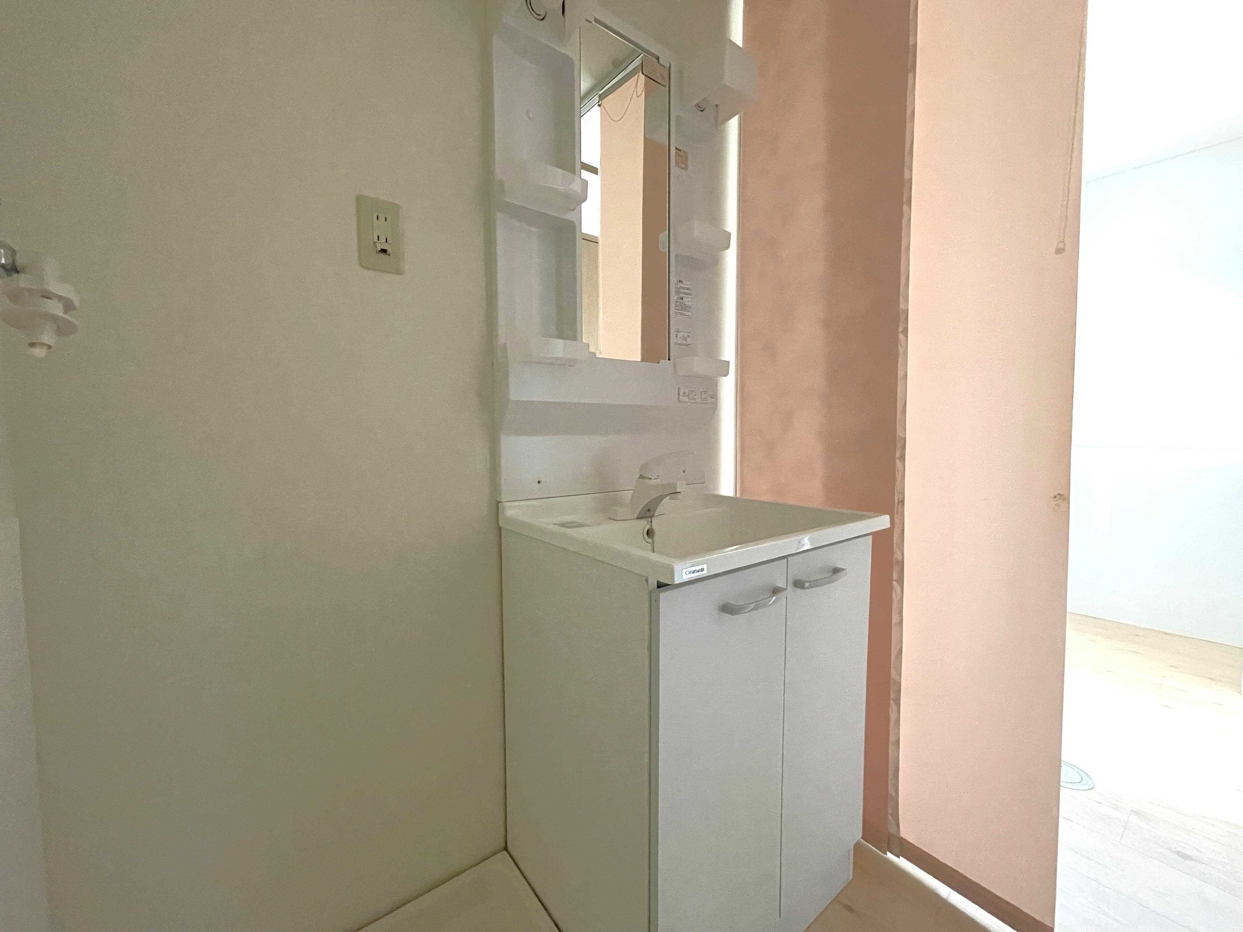 物件内観写真15　(洗面台)