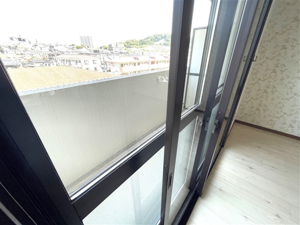 居室(二重サッシ)