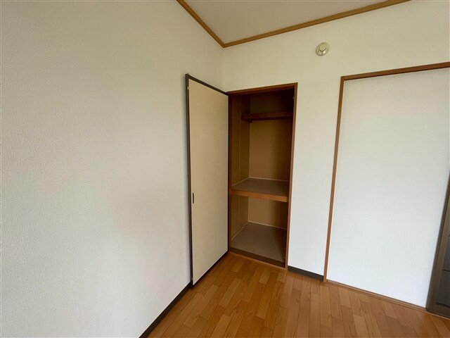 物件内観写真12　(収納)
