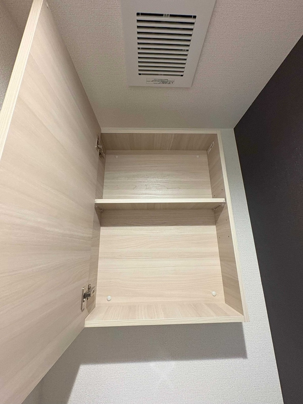 居室(トイレ収納)