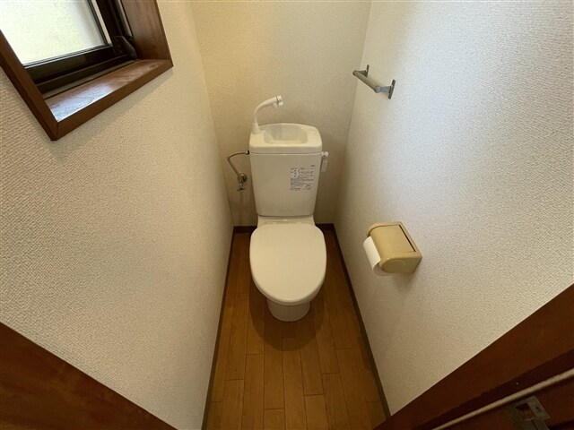 物件内観写真12　(トイレ)