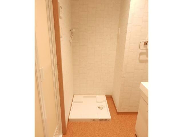 物件内観写真16　(洗濯機置場)