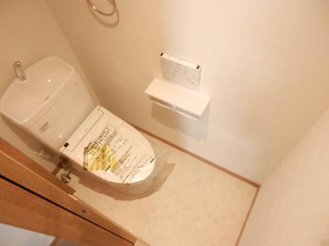 物件内観写真18　(ウォシュレット付き)