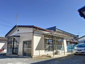 稲葉貸家外観写真