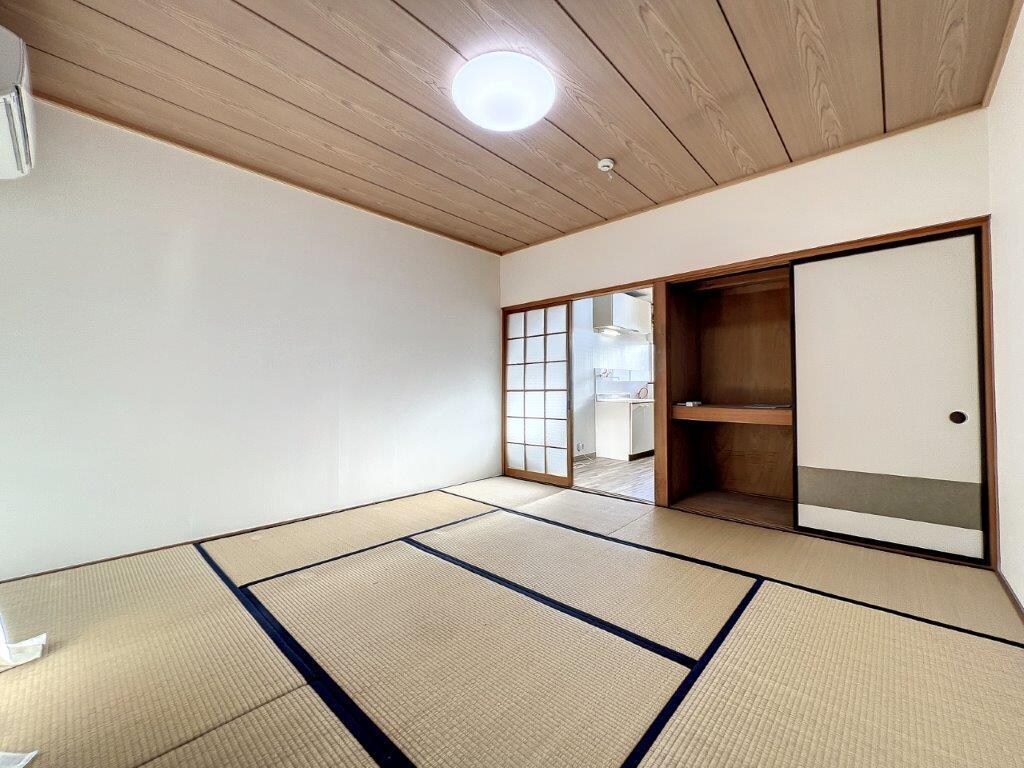 物件内観写真6　(洋室になります。)