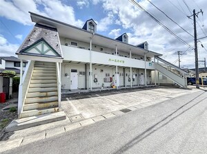 パールハイツ（鎌田）外観写真