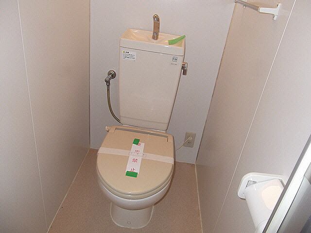 物件内観写真10　(トイレ)