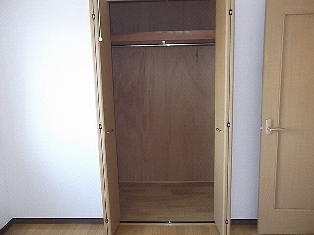 物件内観写真11　(収納)