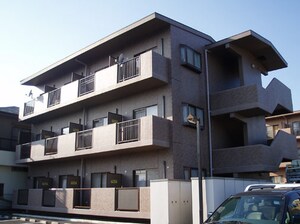 ロイヤルプレイス88外観写真