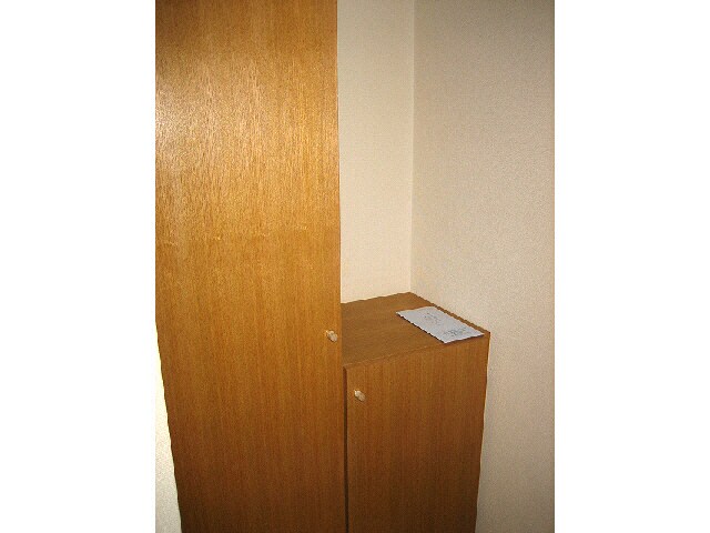 物件内観写真8　(下駄箱)