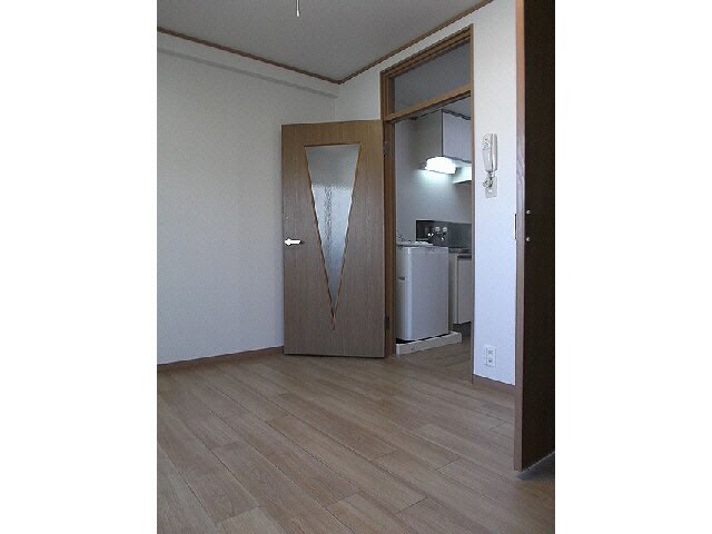 物件内観写真5　(洋室)