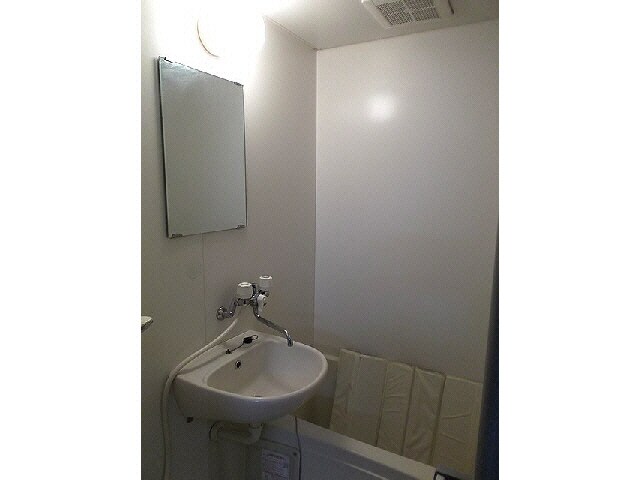 物件内観写真8　(洗面・浴室)