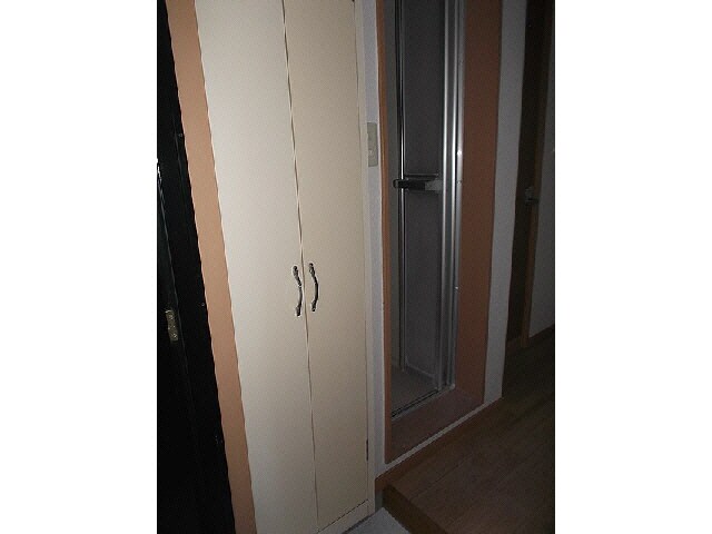 物件内観写真12　(下駄箱)