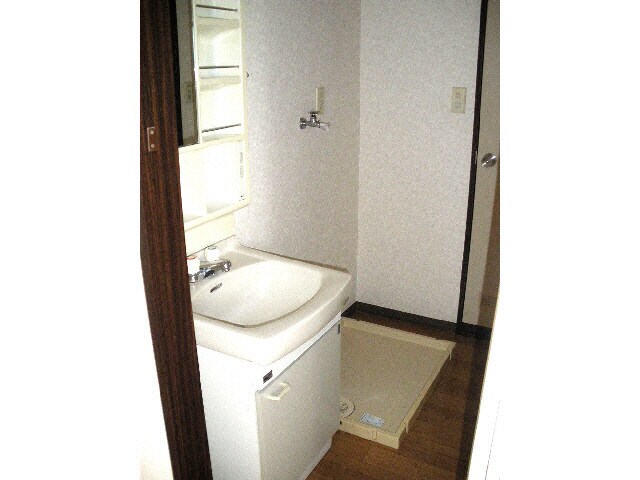 物件内観写真12　(脱衣所)