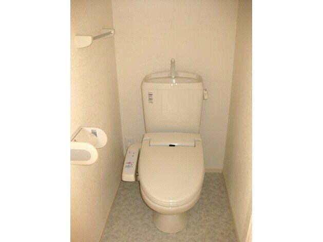 物件内観写真14　(トイレ)