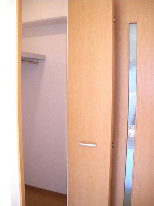 物件内観写真6　(ｳｫｰｸｲﾝｸﾛｰｾﾞｯﾄ)