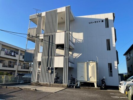 リバーサイド藤外観写真