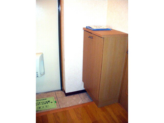 物件内観写真5　(下駄箱)