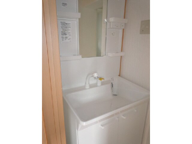 物件内観写真4　(洗面台)