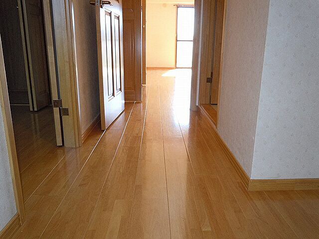 物件内観写真13　(玄関から)