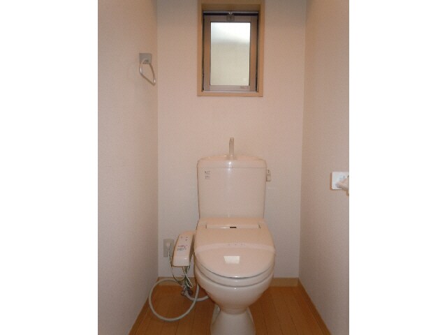 物件内観写真10　(トイレ)