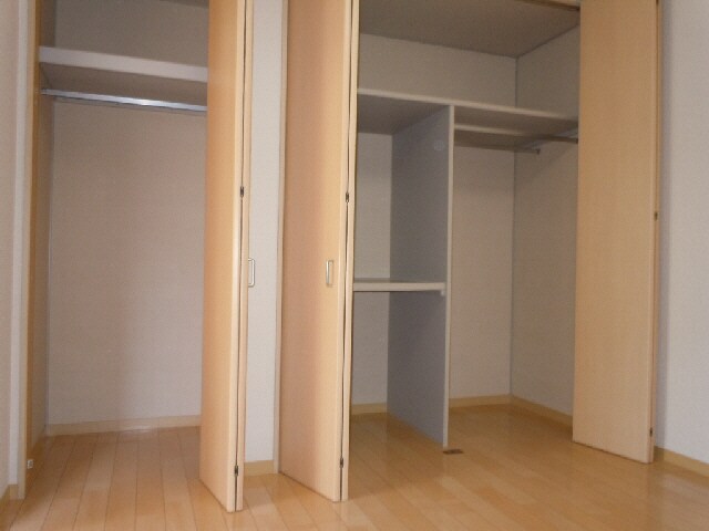 物件内観写真11　(収納)