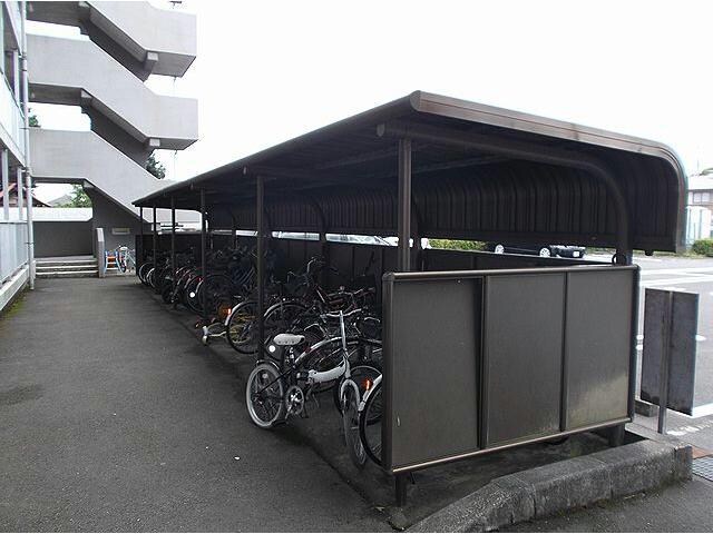 物件内観写真14　(駐輪場)