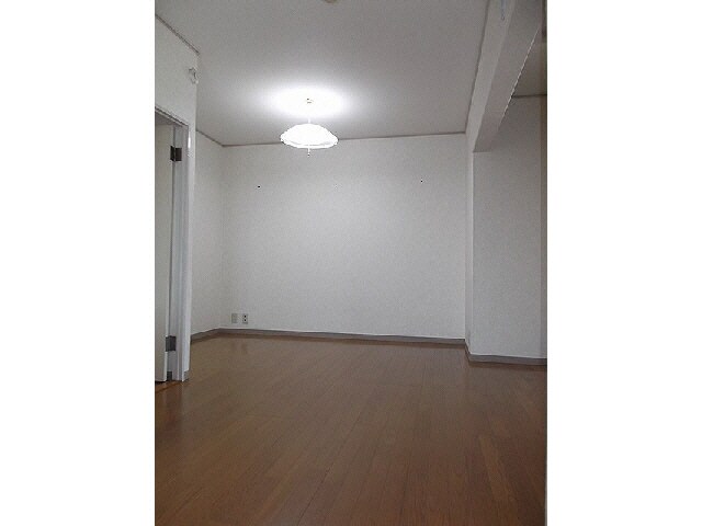 物件内観写真6　(リビング)