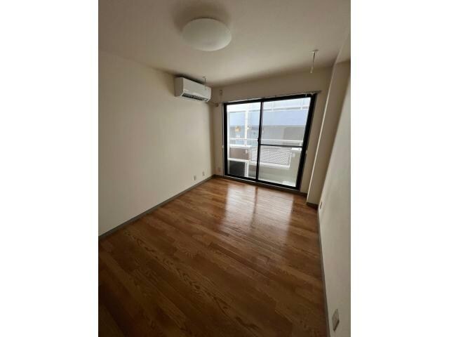 物件内観写真6　(洋室)