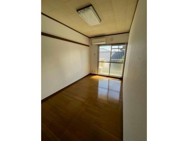 物件内観写真6　(洋室)