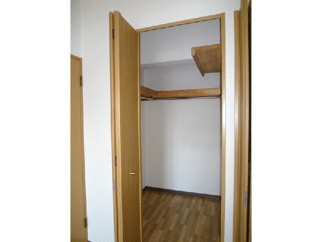 物件内観写真10　(ｳｫｰｸｲﾝｸﾛｰｾﾞｯﾄ)