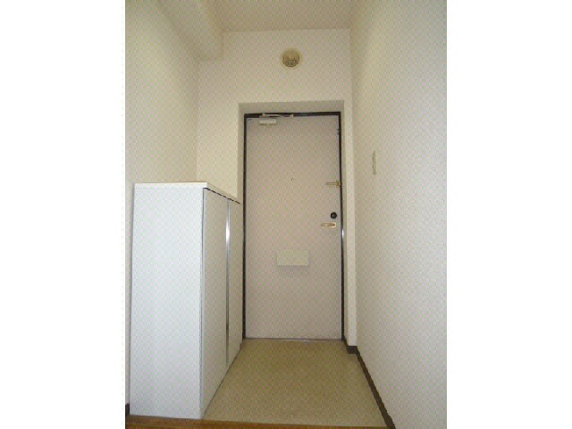 物件内観写真11　(玄関)