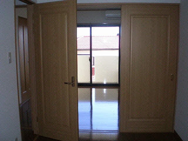 物件内観写真10　(洋室)