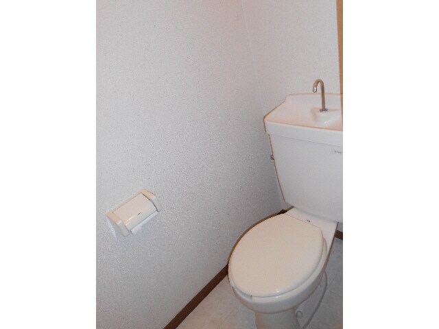 物件内観写真5　(トイレ)